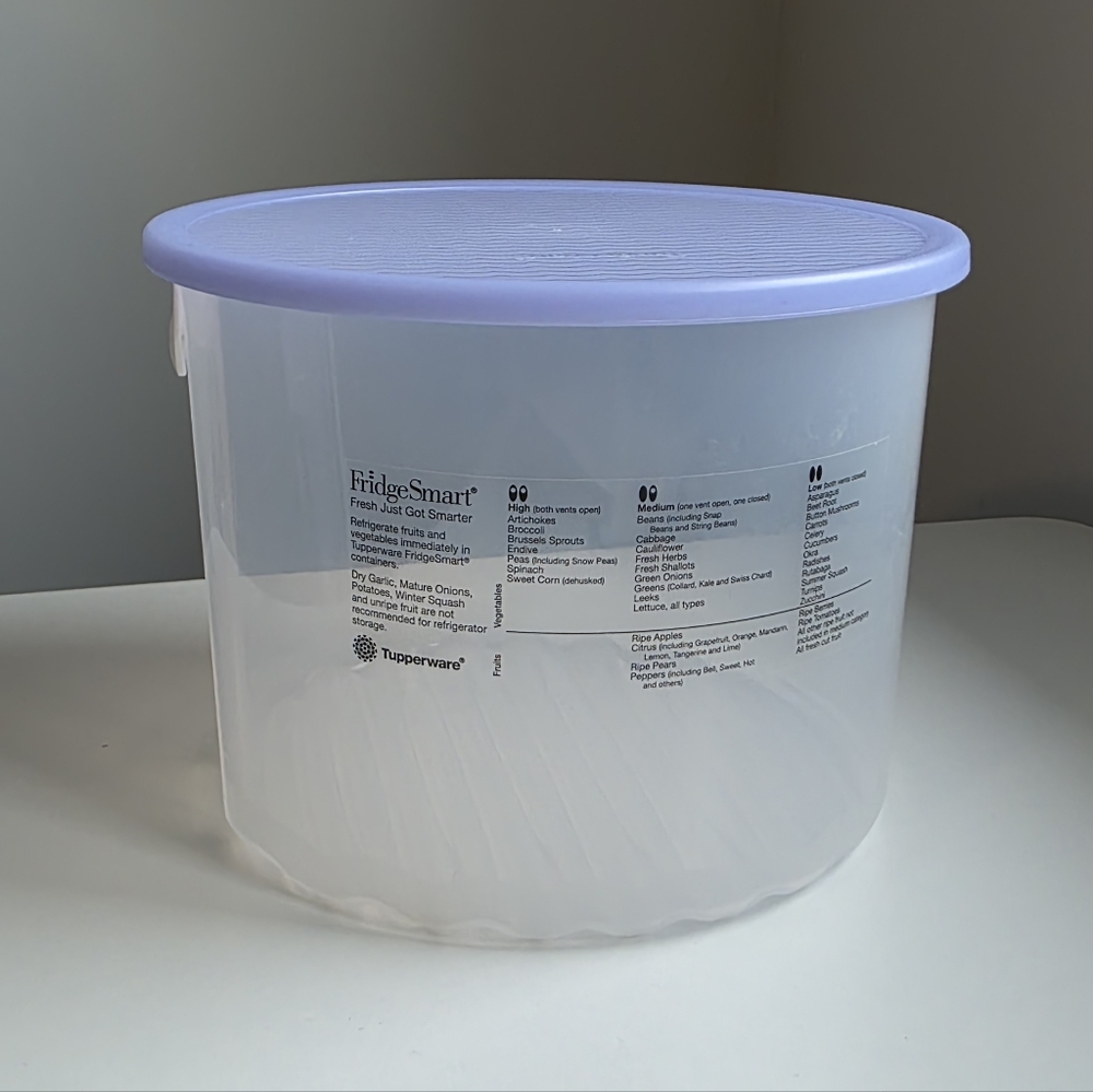 Tupperware FridgeSmart Lettuce Container - Picture 3 of 10